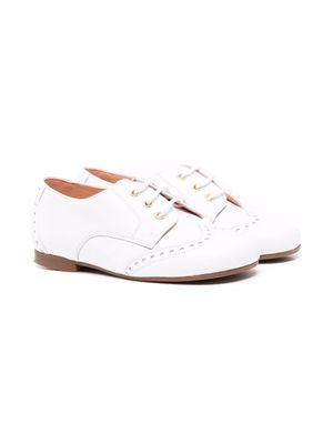 CLARYS derbies à logo embossé - Blanc