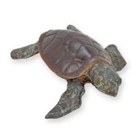 A BRONZE SCULPTURE OF A TURTLE