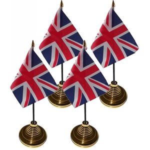 4x stuks Tafelvlaggetjes Groot Brittannie op voet van 10 x 15 cm   -