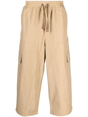 Maison Kitsuné pantalon élastiqué à poches cargo - Tons neutres