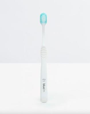 Bluem Toothbrush day to day
