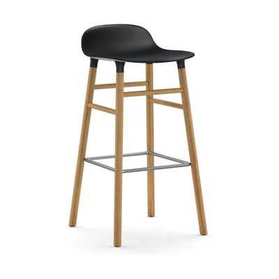 Normann Copenhagen Form barkruk H75 eiken Black vierpoot eikenhout
