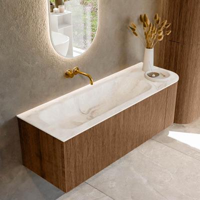 Mondiaz KURVE-DLUX 135 cm Onderkast Greeploos 1 Lade Met Deuren Walnut, Wastafel Solid Surface Links Frappe 0 Kraangaten Zonder Spiegel (KRVBGM135R1L1D0KL-Wal/Fra)