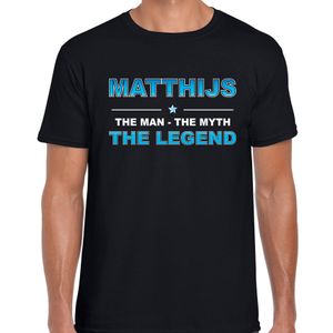 Naam cadeau t-shirt Matthijs - the legend zwart voor heren