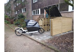 Berging met beweegbaar dak 150x154x301 cm- - Hout- Lutrabox