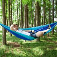 Draagbare buiten parachute hangmat met klamboes (donkerblauw + baby blauw)