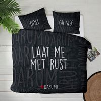 Dekbedovertrek #DARUM! Laat Me met Rust Dekbedovertrek - Tweepersoons (200x200 cm) - Zwart Microvezel - Dessin: Tekst - #DARUM! - Dekbedovertrek #DARUM! Laat Me met Rust Dekbedovertrek - Tweepersoons (200x200 cm) - Zwart Microvezel - Dessin: Tekst - #DARUM! -