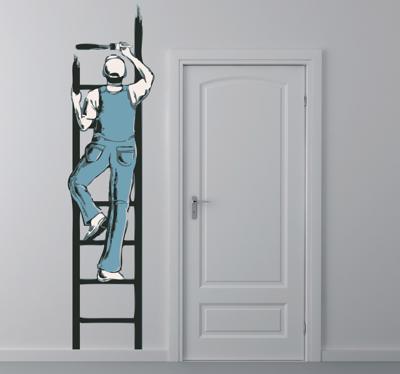 Sticker verver op ladder