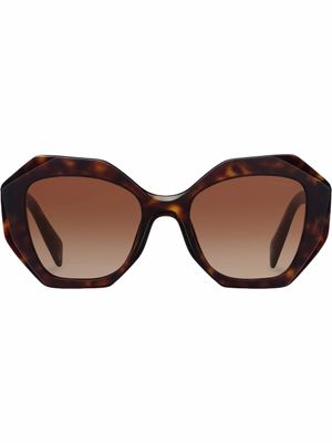Prada Eyewear lunettes de soleil Symbole à monture oversize - Marron