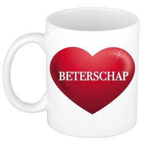 Beterschap cadeau mok / beker wit met rood hart 300 ml