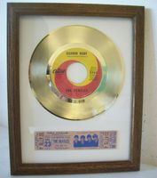 Gouden plaat The Beatles - Eleanor Rigby