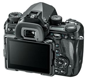 Pentax K-1 Mark II + D FA 24-70mm / 2.8 SLR camerakit 36,4 MP CMOS 7360 x 4912 Pixels Zwart