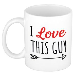 I love this guy cadeau koffiemok / theebeker wit met pijl 300 ml