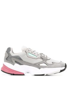 adidas baskets Falcon - Gris