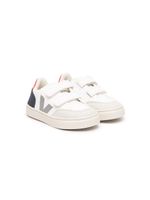 VEJA Kids baskets V-12 à attache scratch - Blanc