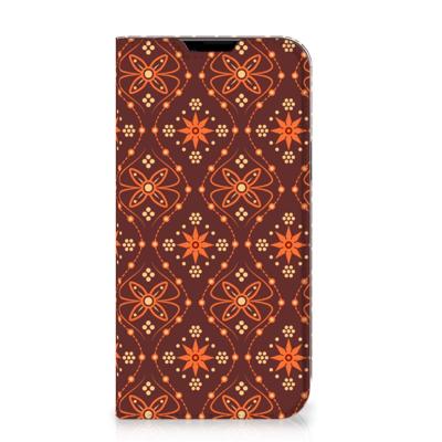 Apple iPhone 14 Plus | Hoesje met Magneet | Batik Brown Apple iPhone 14 Plus | Hoesje met Magneet | Batik Brown