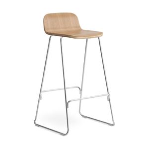 Normann Copenhagen Just barkruk met rugleuning H75 Oak/Chrome