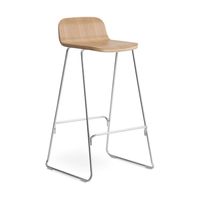 Normann Copenhagen Just barkruk met rugleuning H75 oak/chrome