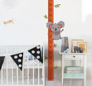 Muurdecoratie stickers hangende baby koala