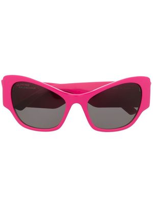 Balenciaga Eyewear lunettes de soleil à monture papillon - Rose