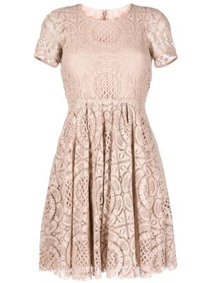 Burberry Pre-Owned robe en dentelle à manches courtes - Tons neutres