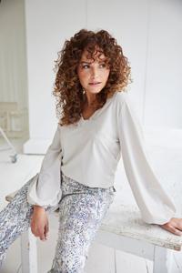 Helena Hart 7654 - Top V-neck Transfer T-shirt Lange Mouw Stone
