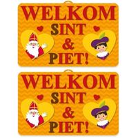 2x Sinterklaas 3D wanddecoratie 58 x 38 cm