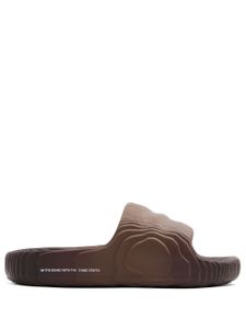 adidas claquettes Adilette 22 - Marron