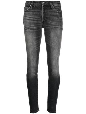 Armani Exchange jean skinny à patch logo - Noir