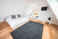 MOMO Rugs - Vloerkleed Black 428/001/110 -