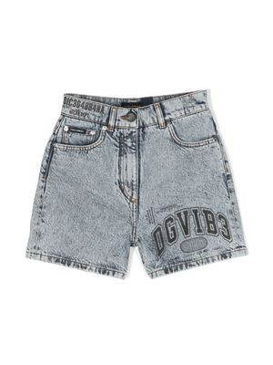 Dolce & Gabbana DGVIB3 short en jean à logo imprimé - Bleu