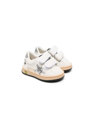 Golden Goose Kids baskets pailletées à attache scratch - Blanc