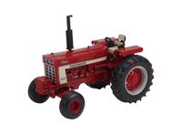 International Harvester Farmall 1066 van Britains - Schaal 1:32 - thumbnail