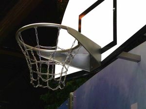 Basketbalring rvs voor openbare speelplaatsen