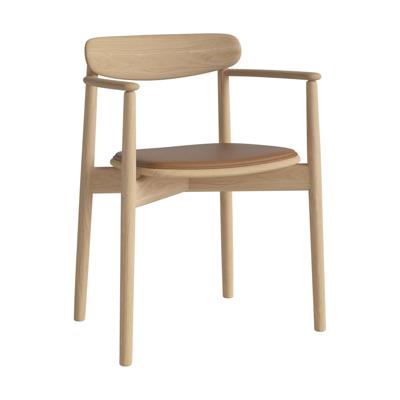 Bolia Merge eetkamerstoel met arm Sydney Cognac wit gepigmenteerd geolied eiken