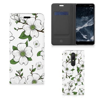 Nokia 5.1 (2018) Smart Cover Dogwood Flowers Nokia 5.1 (2018) Smart Cover Dogwood Flowers