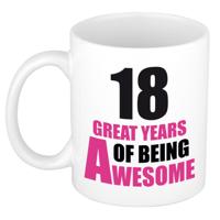 Verjaardag 18 jaar Koffiemok Cadeau - Great years of being awesome - wit/roze - voor dames