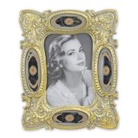 A RESIN PHOTO FRAME