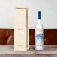Vodka in gegraveerde kist - Grey Goose