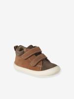 Babyslofjes van zacht leer met antislip veel bruin Babyslofjes van zacht leer met antislip veel bruin