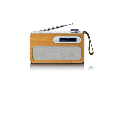 LENCO PDR-040EF - Draagbare DAB+/FM radio met oplaadbare batterij en Bluetooth® - Bamboe