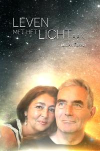 Leven met het Licht aan (Paperback)