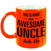 Awesome uncle / oom cadeau mok / beker neon oranje 330 ml - thumbnail