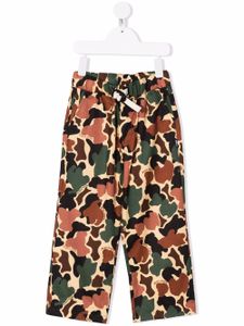 Palm Angels Kids pantalon chino à motif camouflage - Tons neutres