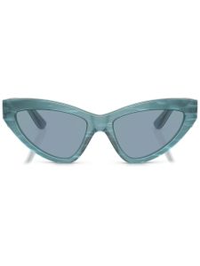 Dolce & Gabbana Eyewear lunettes de soleil teintées à monture papillon - Bleu