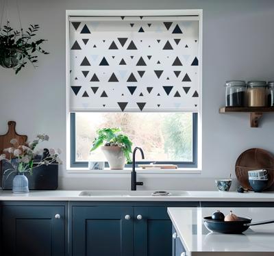 Minimalistisch driehoekspatroon raambekleding Scandinavisch