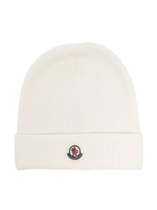 Moncler Enfant bonnet en maille à patch logo - Blanc