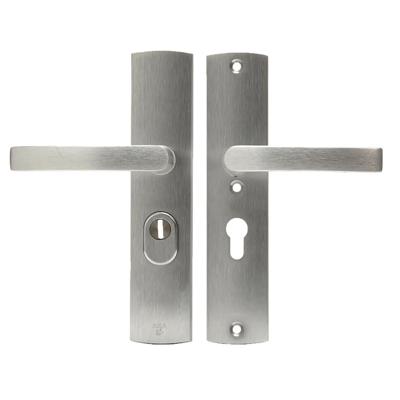 AXA AXA Curve Plus veiligheidsbeslag achterdeur gebogen schild Blok-kruk PC55 met kerntrekbeveiliging SKG3 - aluminium