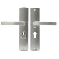 AXA AXA Curve Plus veiligheidsbeslag achterdeur gebogen schild Blok-kruk PC55 met kerntrekbeveiliging SKG3 - aluminium