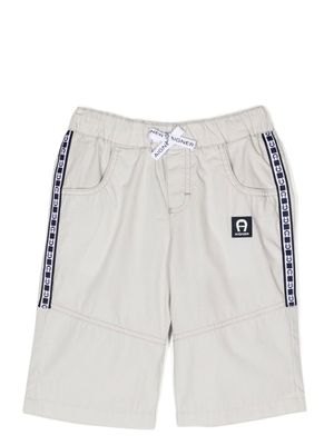 Aigner Kids bermuda à bande logo - Gris